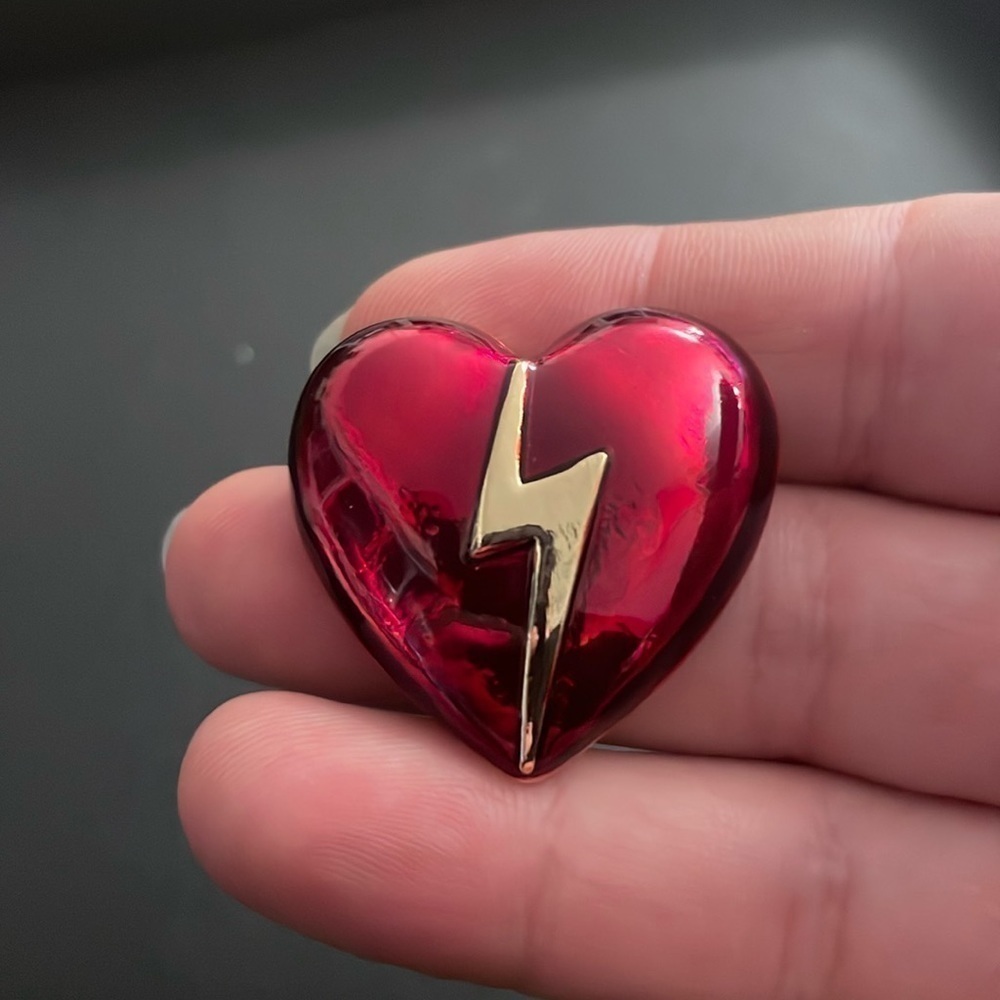 Heart ❤️ pin 📌